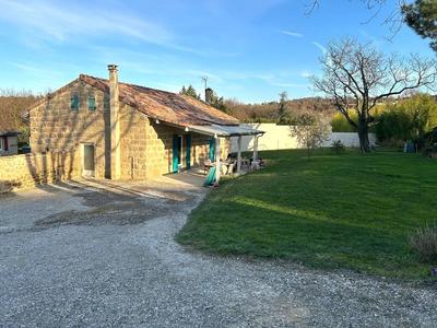 Maison - 240 m² - 5 pièces