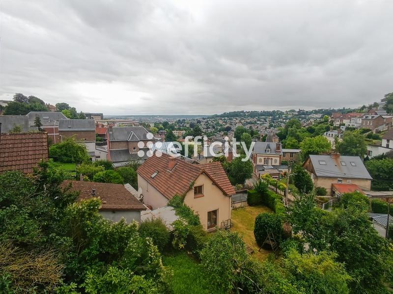 Maison - 140 m² - 7 pièces