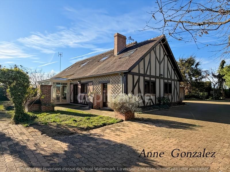 Maison - 221 m² - 7 pièces