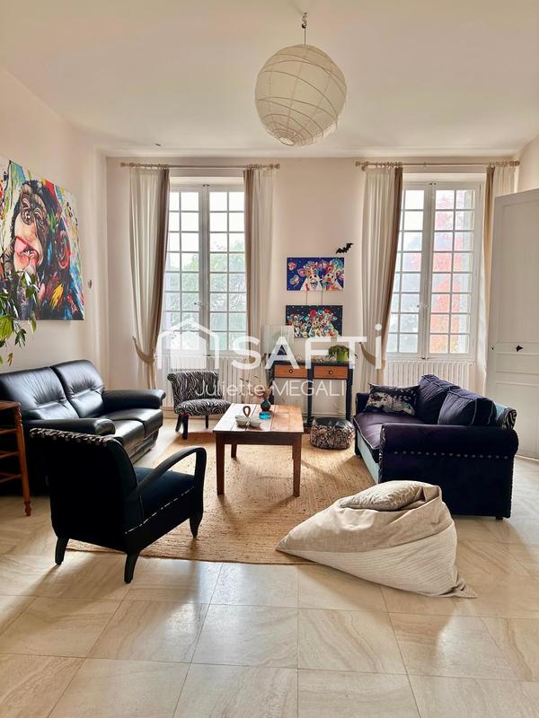 Maison - 379 m² - 10 pièces