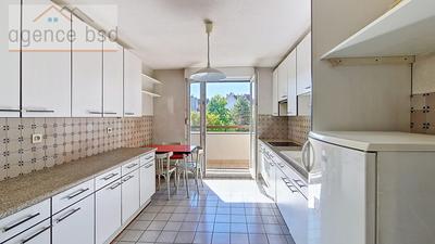 Appartement - 99 m² - 4 pièces