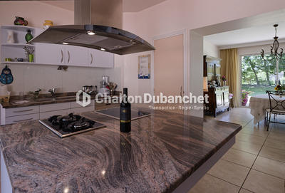 Villa - 170 m² - 6 pièces