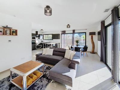 Maison - 114 m² - 5 pièces