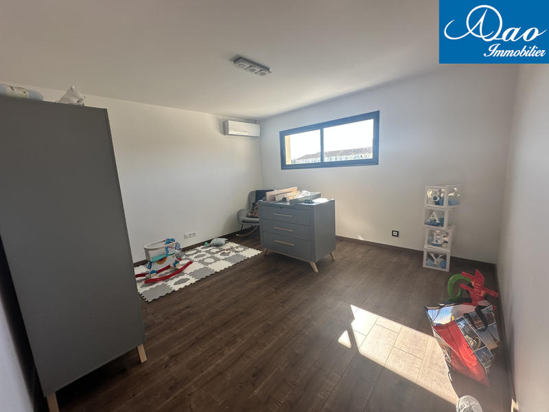 Maison - 290 m² - 6 pièces