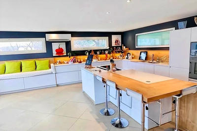 Maison - 314 m² - 9 pièces