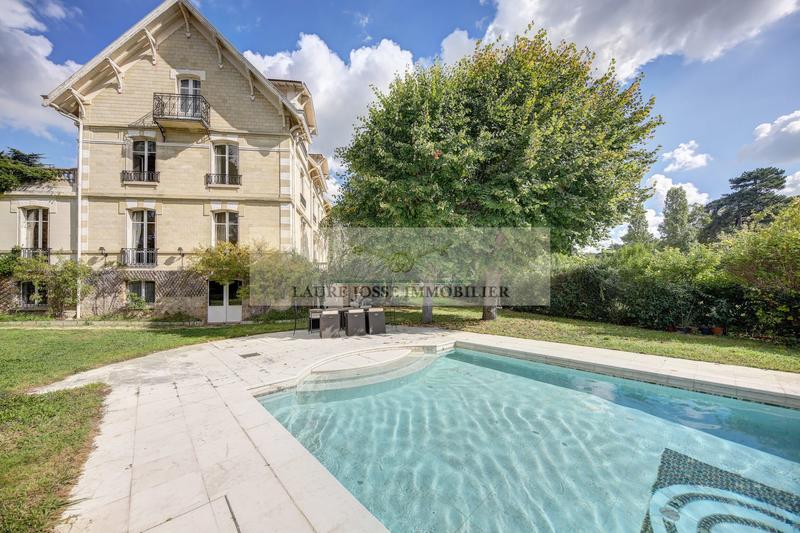 Villa - 485 m² - 12 pièces