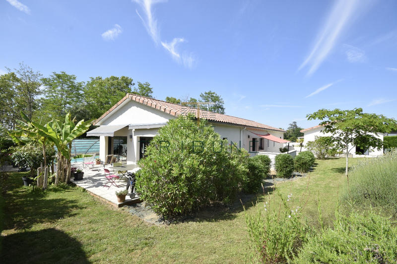 Maison - 160 m² - 5 pièces