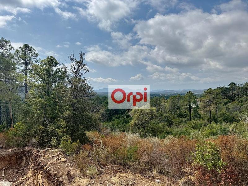 Terrain constructible - 8 629 m²