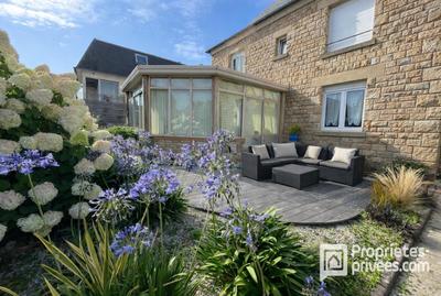 Maison - 184 m² - 9 pièces