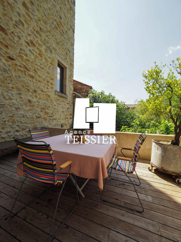 Maison - 434 m² - 11 pièces