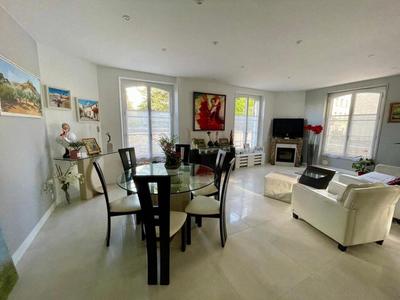 Maison - 103 m² - 4 pièces