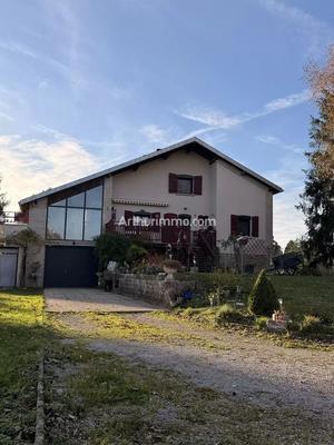 Maison - 200 m² - 8 pièces