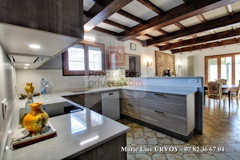 Maison - 140 m² - 7 pièces