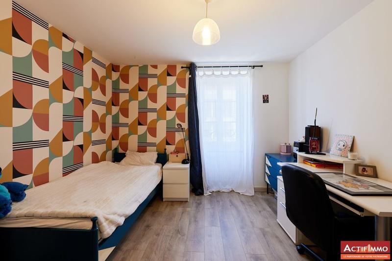 Maison - 174 m² - 8 pièces