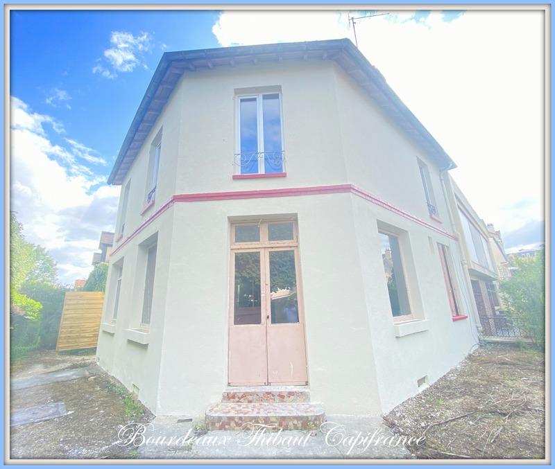 Maison - 134 m² - 9 pièces
