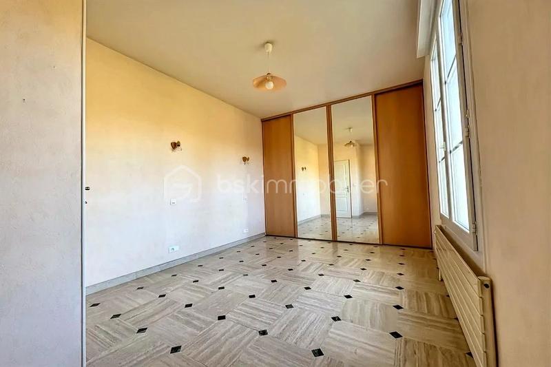 Pavillon - 170 m² - 8 pièces