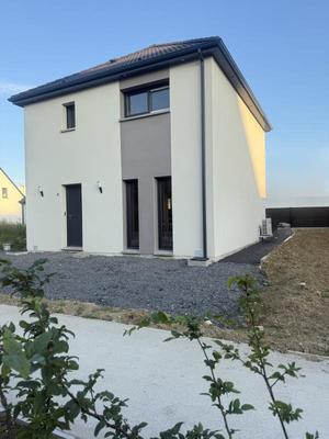 Maison - 75 m² - 4 pièces