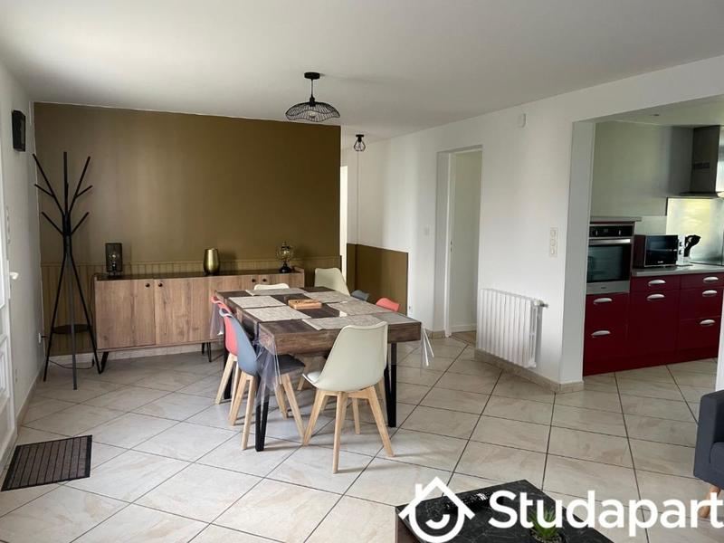 Chambre - 9 m² - 1 pièce