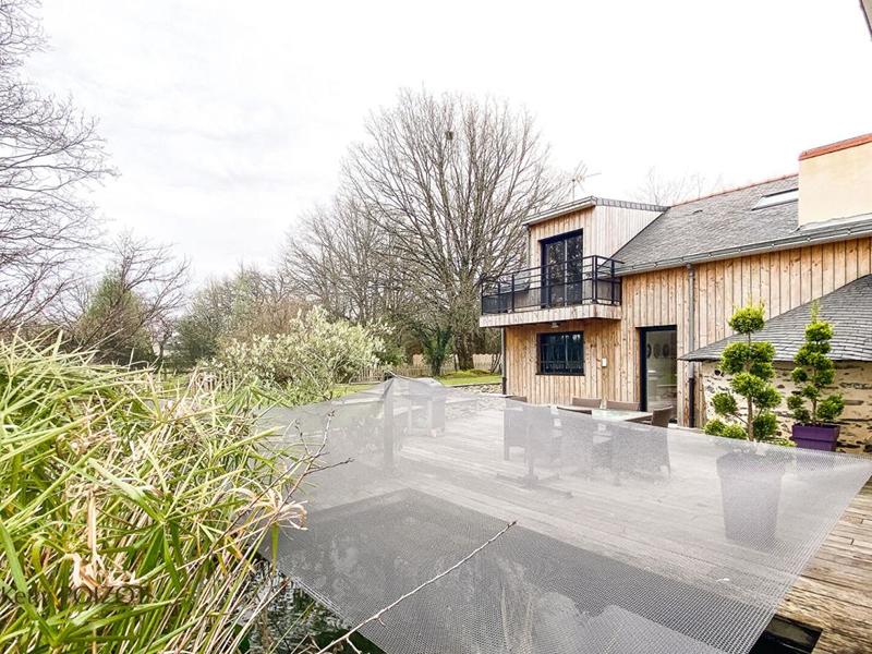 Maison - 184 m² - 8 pièces