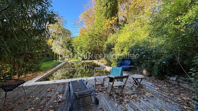 Maison - 338 m² - 14 pièces