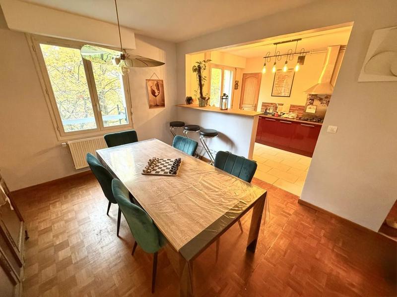 Appartement - 96 m² - 4 pièces