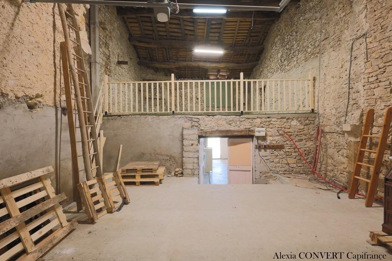 Maison de village - 211 m² - 8 pièces