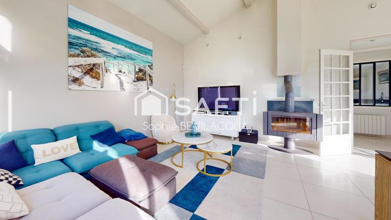 Maison - 201 m² - 7 pièces