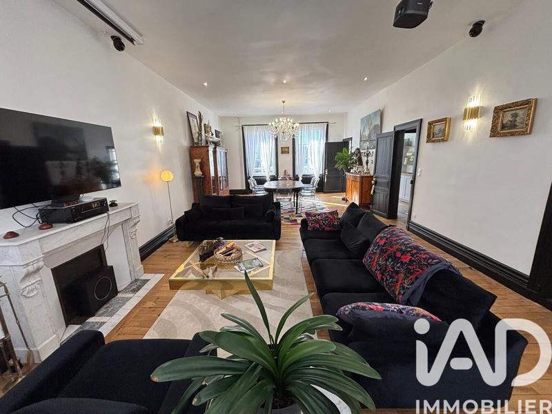 Maison - 309 m² - 11 pièces