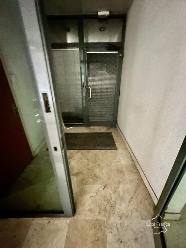 Local commercial - 348 m²