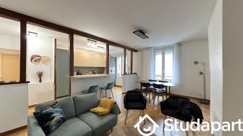 Chambre - 95 m² - 1 pièce