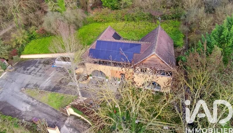 Maison de maîtres - 252 m² - 7 pièces