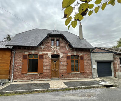 Maison - 90 m² - 4 pièces