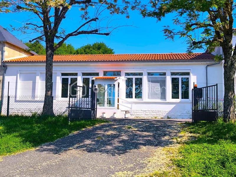 Propriété - 200 m² - 7 pièces