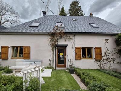 Maison traditionnelle - 95 m² - 5 pièces