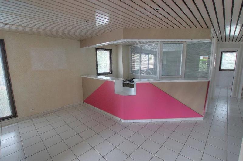 Bureau - 137 m² - 4 pièces