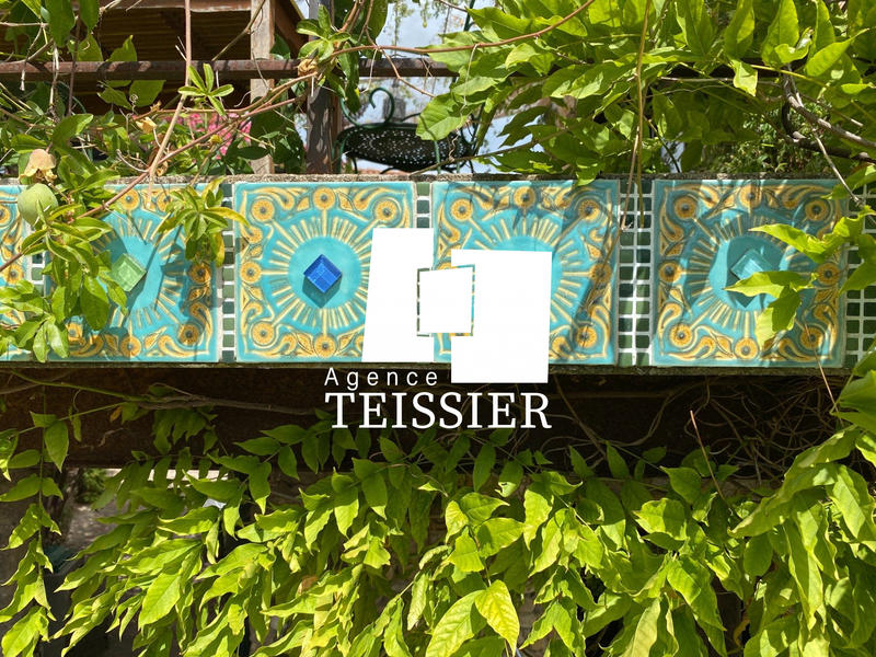 Maison - 230 m² - 5 pièces