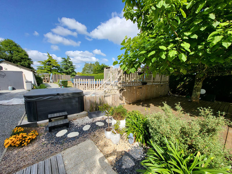 Maison - 180 m² - 7 pièces