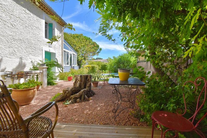 Propriété - 700 m² - 16 pièces