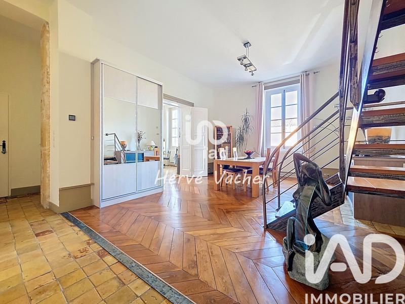 Appartement - 184 m² - 6 pièces