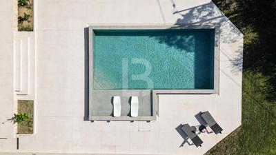 Villa - 326 m² - 9 pièces