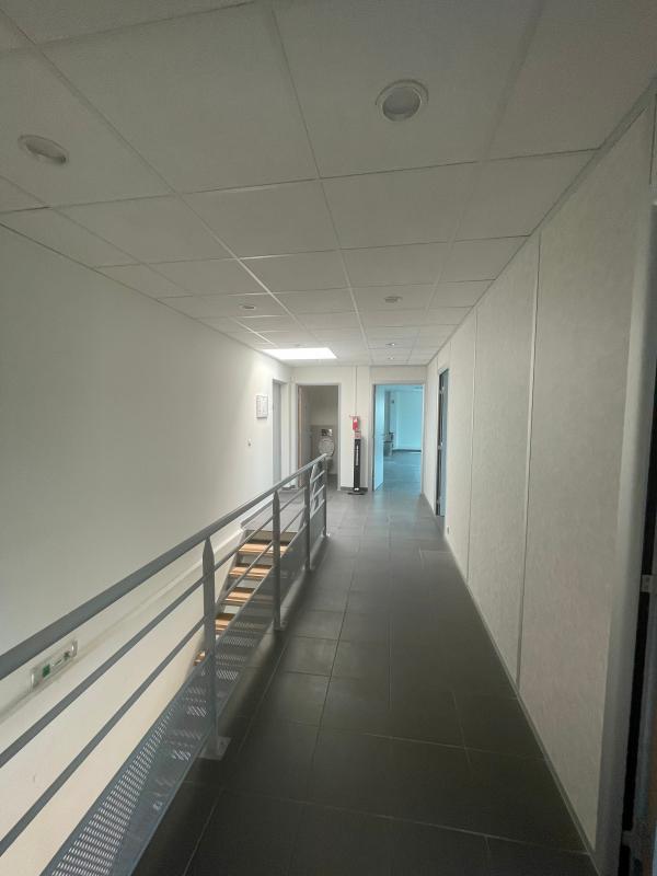 Local commercial - 679 m²