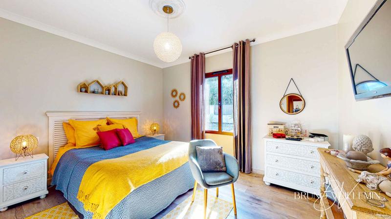 Demeure - 403 m² - 10 pièces