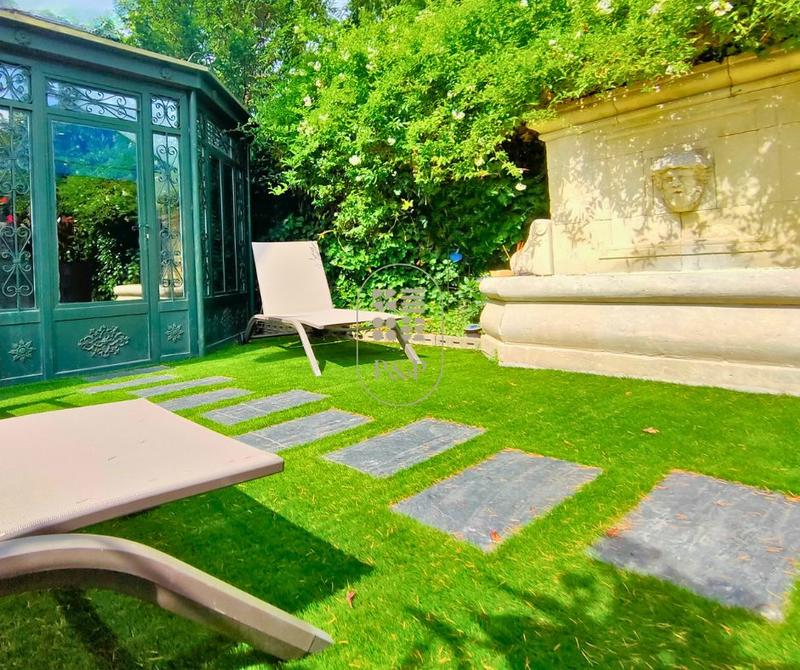 Hôtel particulier - 423 m² - 8 pièces