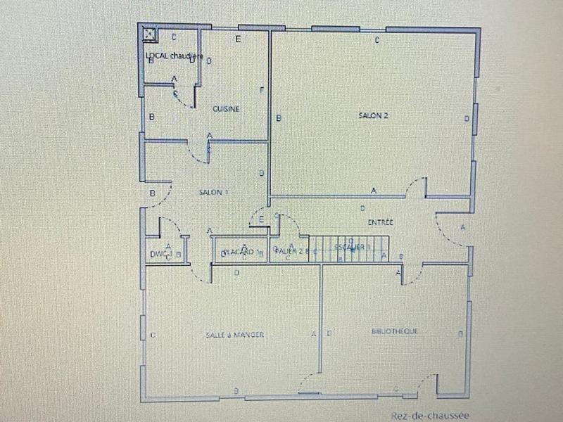 Maison - 295 m² - 9 pièces
