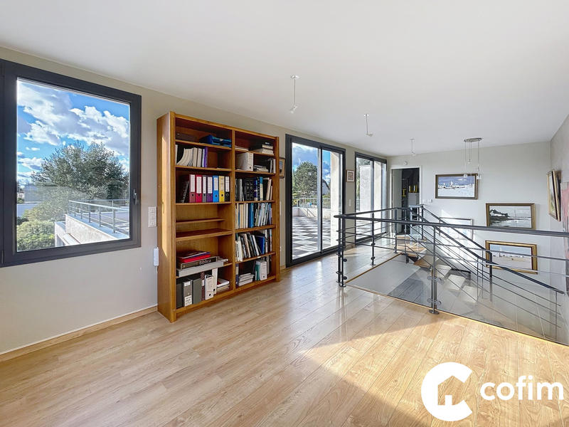 Maison contemporaine - 216 m² - 5 pièces