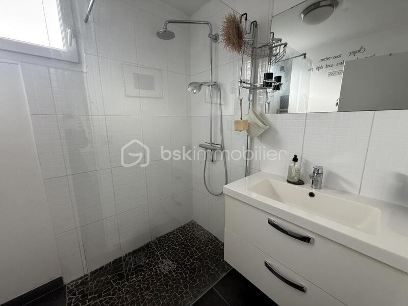 Maison - 140 m² - 8 pièces