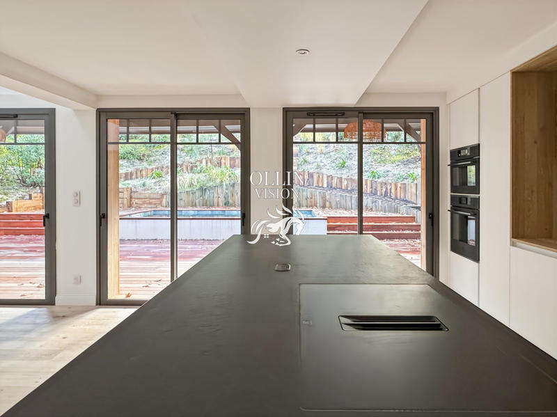 Villa - 190 m² - 6 pièces