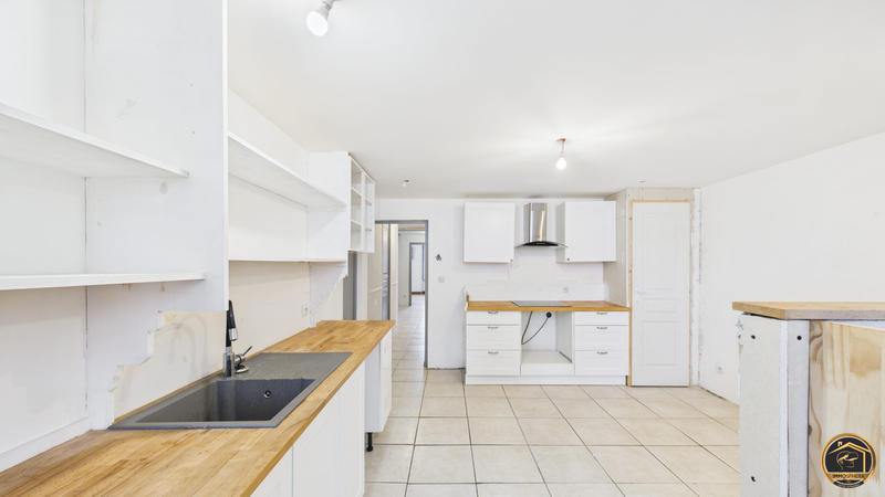 Maison - 170 m² - 5 pièces