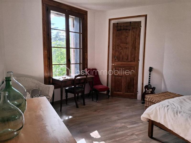 Maison - 310 m² - 10 pièces