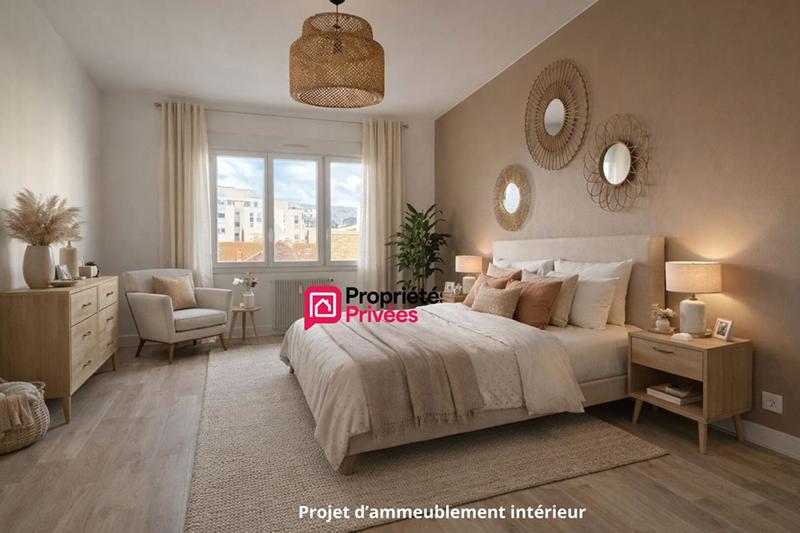 Appartement - 120 m² - 5 pièces